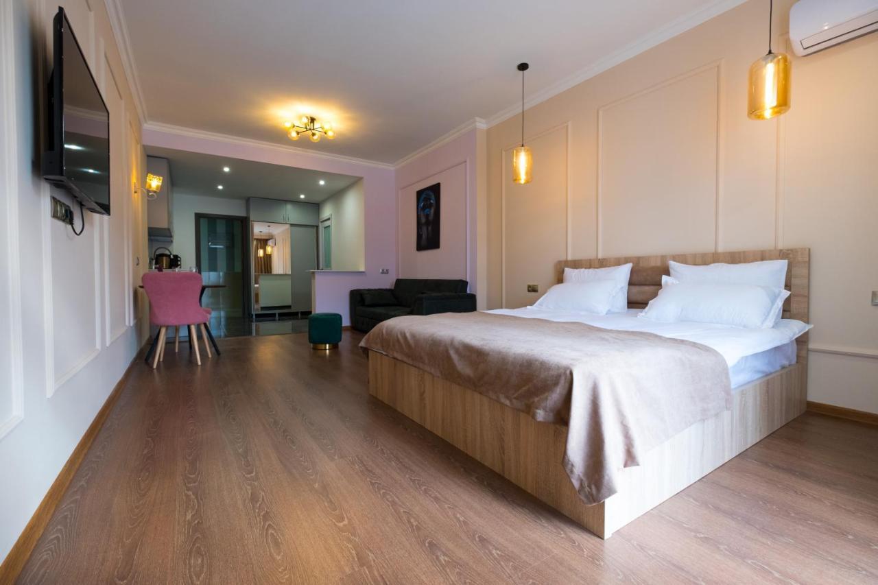 Iren River Side Apartments Tbilisi Ngoại thất bức ảnh