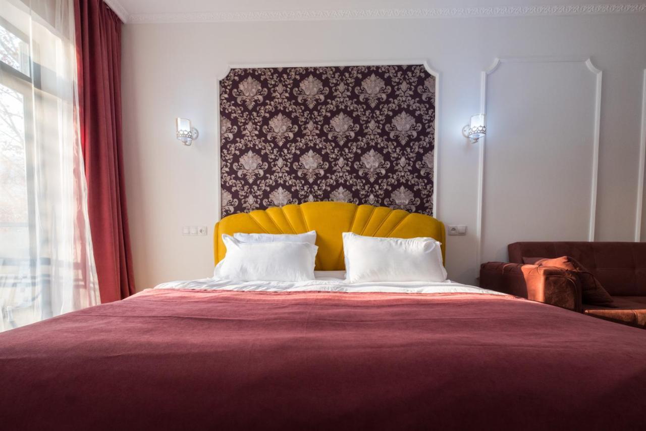 Iren River Side Apartments Tbilisi Ngoại thất bức ảnh