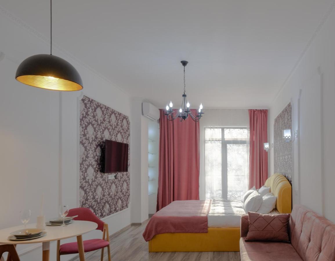 Iren River Side Apartments Tbilisi Ngoại thất bức ảnh