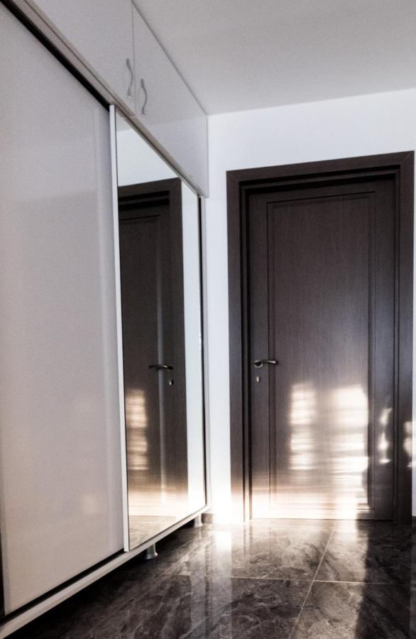 Iren River Side Apartments Tbilisi Ngoại thất bức ảnh