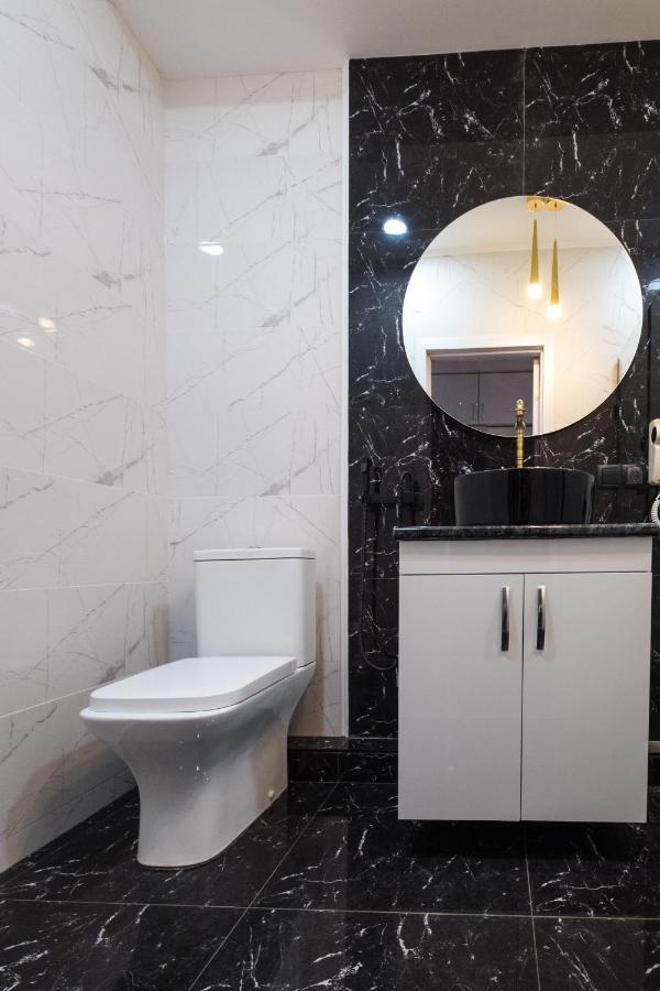 Iren River Side Apartments Tbilisi Ngoại thất bức ảnh