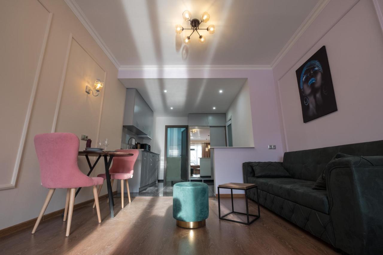 Iren River Side Apartments Tbilisi Ngoại thất bức ảnh