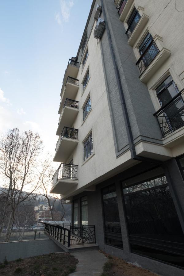 Iren River Side Apartments Tbilisi Ngoại thất bức ảnh