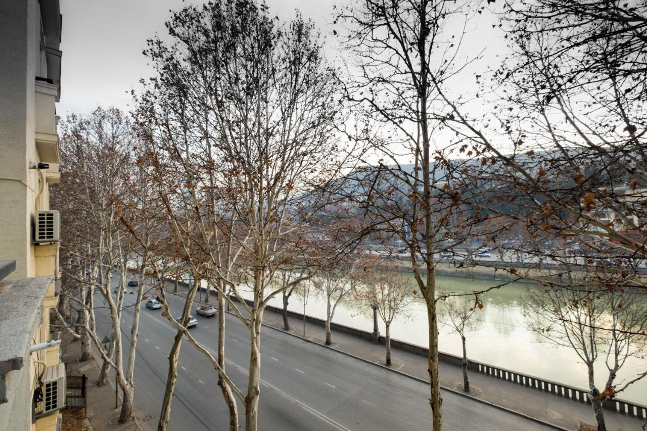 Iren River Side Apartments Tbilisi Ngoại thất bức ảnh